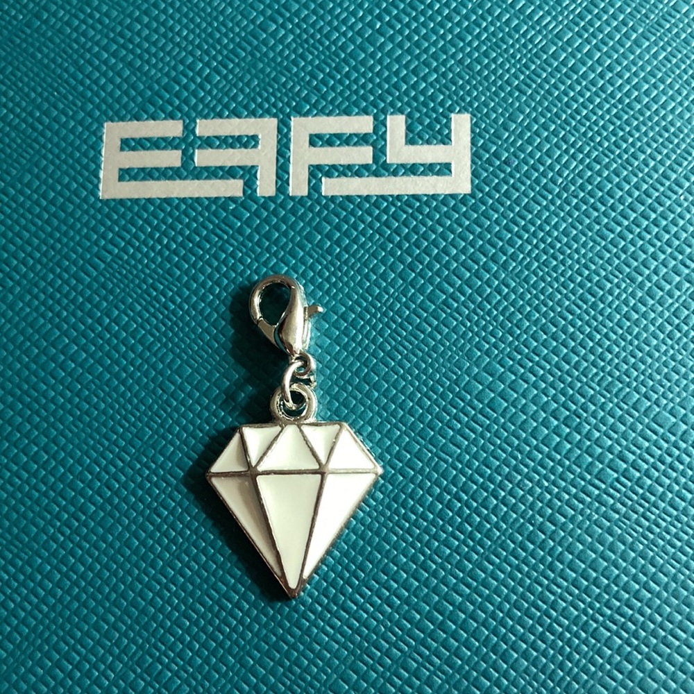❤️ NWOT - EFFY Large Diamond Shaped Silvertone Hanging Charm* ❤️